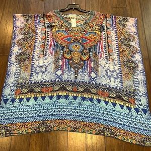 Coco Milan, size 1. Printed short Kaftan. Graphic printed with crystal details.